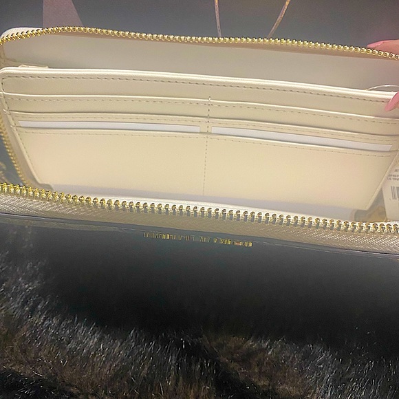 Michael Kors Jet Set Large Signature Logo and Metallic Wallet w/Dust Bag - Picture 6 of 12